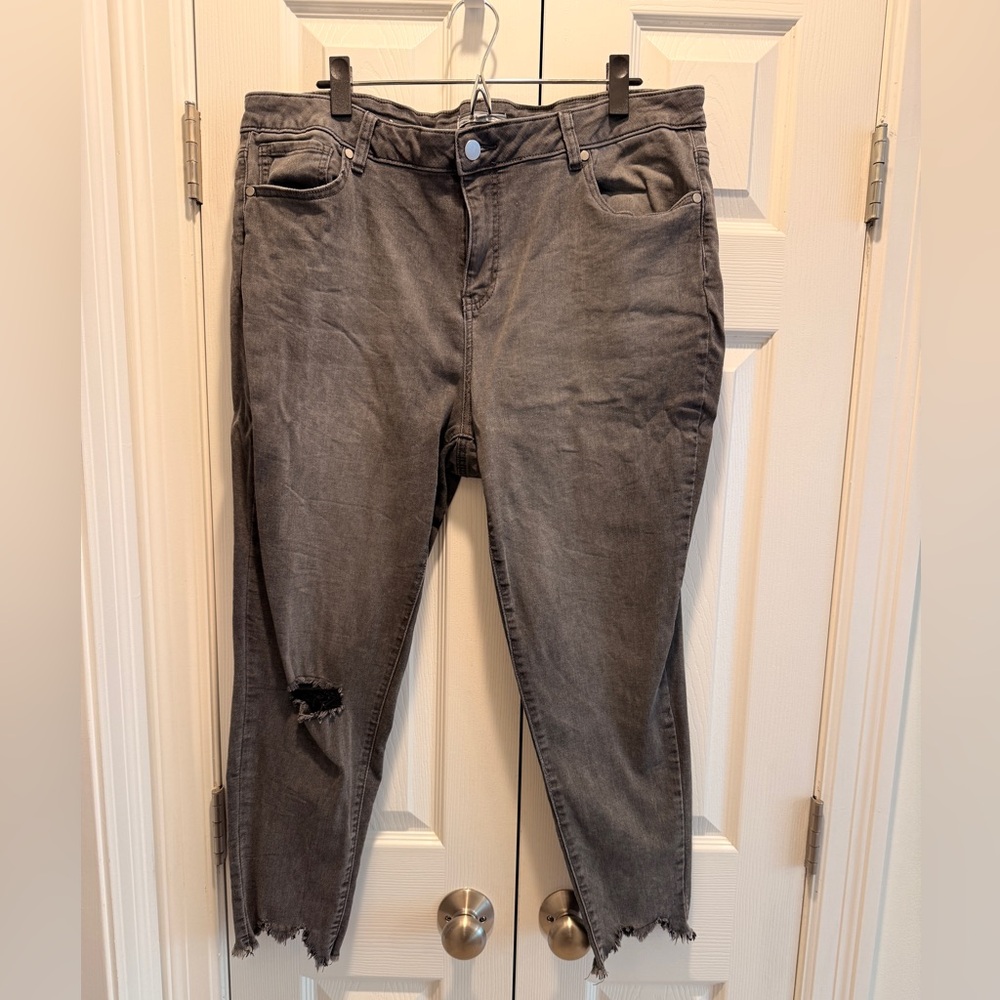 A Beautiful Soul Distressed Gray Denim Jeans 16